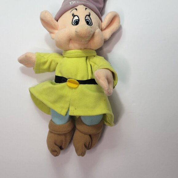 Rare Vintage Disney Snow White Diamond Edition 4"-5" tall 7 dwarves - Picture 4 of 15